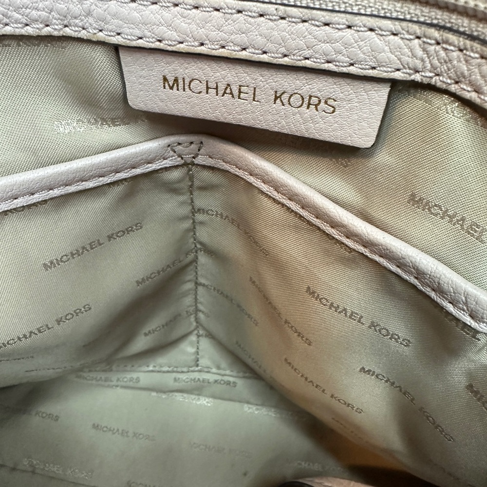 Michael Kors Blush Shoulder Bag with Gold Accents Raven - Picture 10 of 13